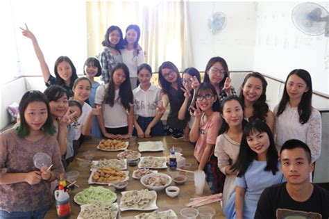 东语学院2013级越南语专业学生与越南留学生举行联谊活动-广西民族大学网站