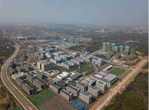 未来城校区全景 摄影：赵俊明-中国地质大学（武汉）- 基建处