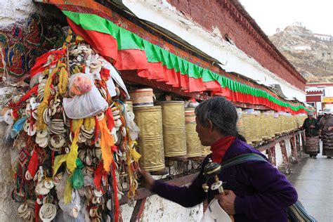 拉萨游玩攻略必去景点，西藏拉萨旅游攻略自助游及费用2000元-旅游官网
