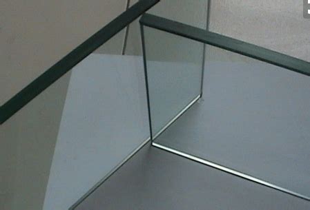 钢化玻璃会变形吗？怎么辨别钢化玻璃和普通玻璃呢？ - 房天下装修知识