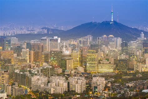 韩国首尔市夜间美丽的风景高清图片下载-正版图片502911416-摄图网
