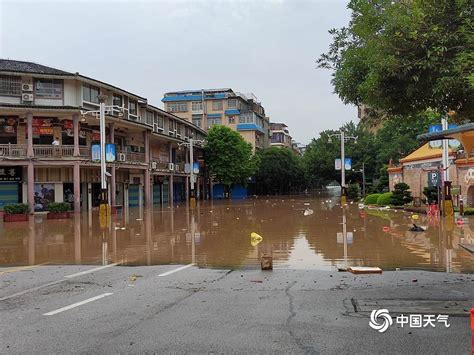 恭城出现持续性强降水 道路被淹 河水上涨-广西高清图片-中国天气网