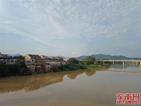 广东梅州市唯一一个国家5A级旅游景区: 雁南飞茶田景区