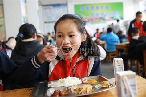 新田：每人每天补助4元 2万名农村学生享受营养膳食补助_区县动态_市教育局_永州市人民政府