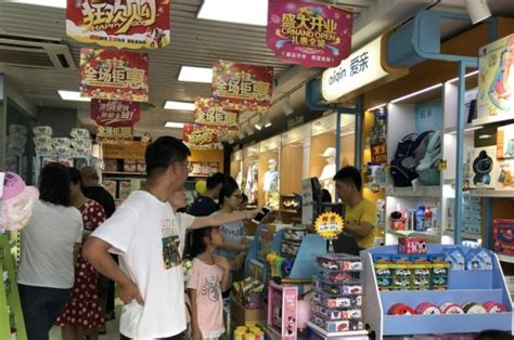《中国餐饮大数据2021》发布：连锁餐饮步入“万店时代”新节点 - 信创开放社区