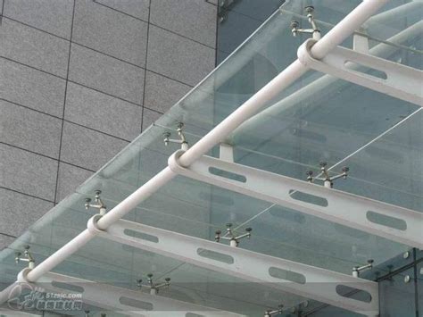 玻璃雨棚一般是用什么玻璃做的 钢结构玻璃雨棚的作用有哪些,行业资讯-中玻网
