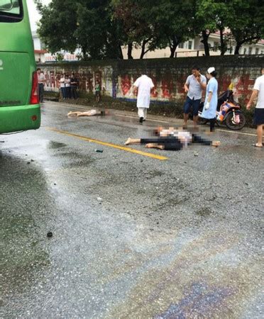 中学生驾摩托车与公交相撞 3名学生当场死亡-新闻中心-南海网