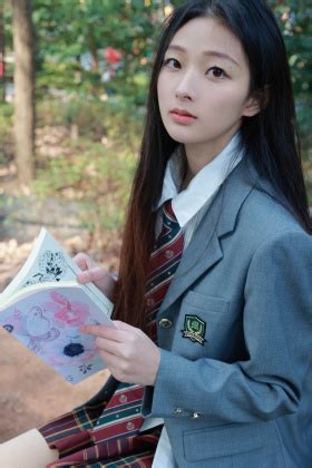校园温柔学姐头像女生