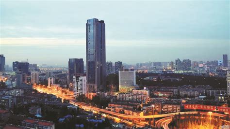 新世纪，超200米高楼成为新地标与“网红”_安徽
