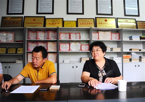 市委统战部副部长朱腾强到濮阳县走访慰问困难定居台胞