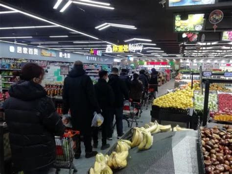 一线探访｜青岛市民逛商超 生鲜食品区顾客最多-半岛网