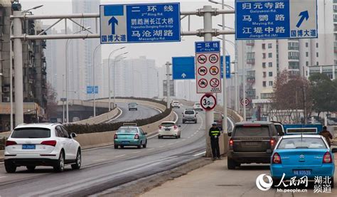 武汉国博大道部分线路开通 明年5月全线通车_新闻频道_中国青年网