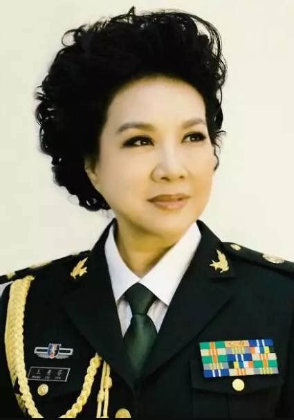 中国唯一女将军歌唱家 王秀芬 是真正的大师艺术家