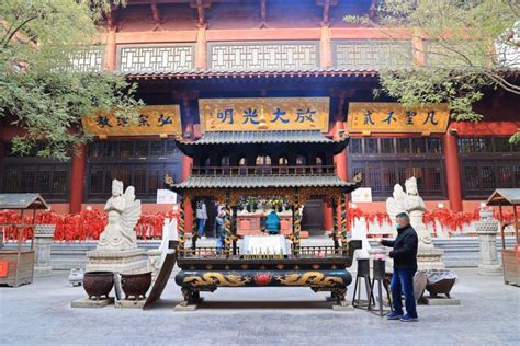 郑州为数不多的祈福寺院，大观音你去过吗？_寺庙_上香_游客