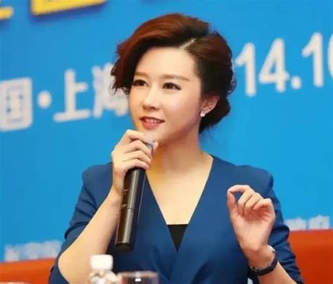 样貌甜美！24岁TVB落选港姐变身财经主播 全程流利英语获网友称赞|港姐|TVB_新浪新闻