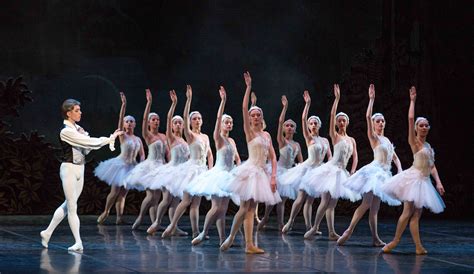 俄罗斯圣彼得堡 马林斯基剧院 芭蕾舞门票 天鹅湖演出票 电子票线路推荐【携程玩乐】