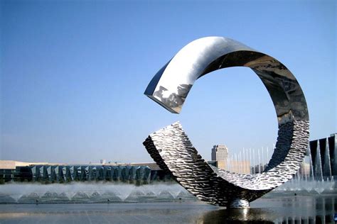 不锈钢雕塑-河南金石艺术有限公司