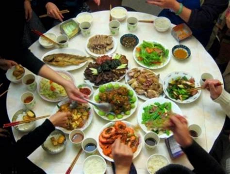 中国人请客吃饭和日本人请客吃饭区别在哪？没有对比就没有伤害！