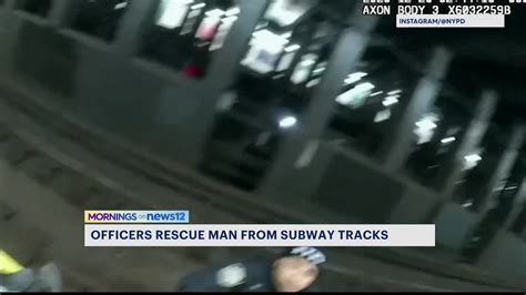 VIDEO: Officers help rescue man who fell onto Brooklyn subway tracks