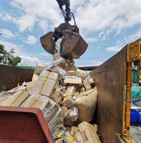 美媒：中国拒收“洋垃圾”两年，全球废品处理方式巨变