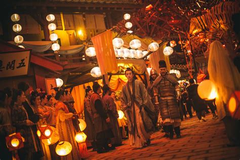 《长安十二时辰》的背景布上元节，何以成为唐朝人的狂欢节？_凤凰网