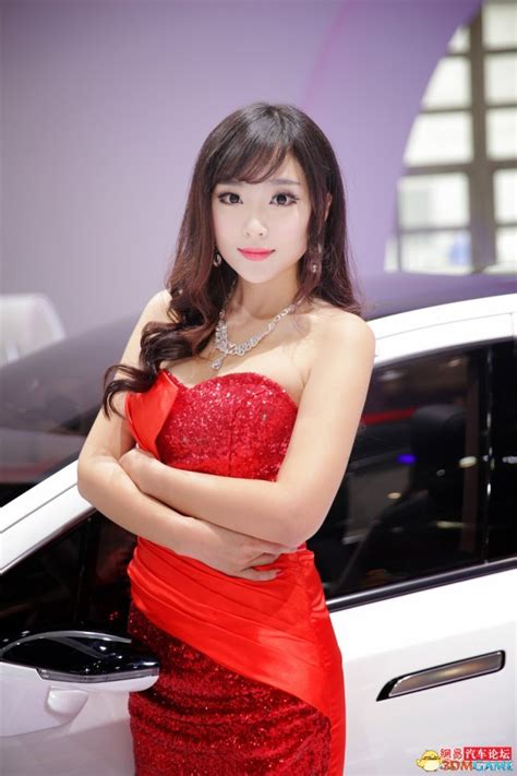 北京国际车展看美女如云 更多性感暴露车模袭来_第8页_www.3dmgame.com