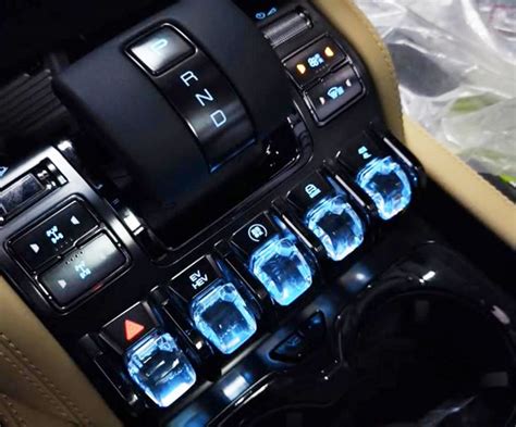 比亚迪方程豹豹5正式发布：用电动化黑科技打造的超级混动越野硬派SUV - 牛新网