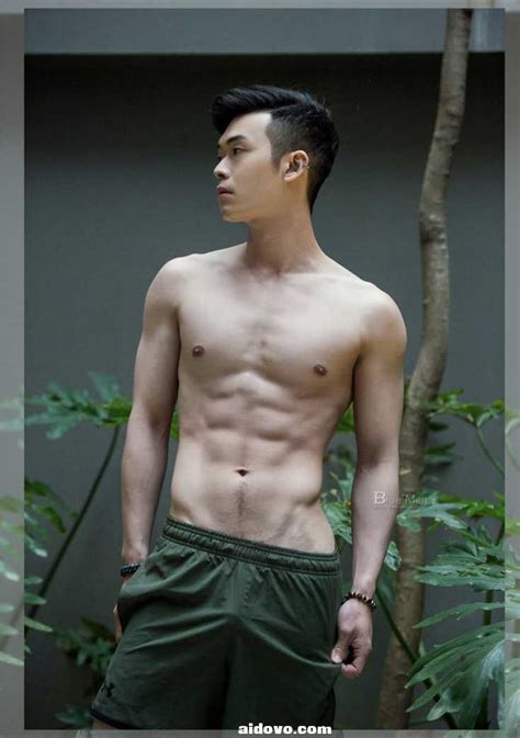黑皮健身腹肌帅哥 国产健身肌肉男模Allen爱健身 KISSMANPHOTO摄影写真 中国 肌肉宝宝
