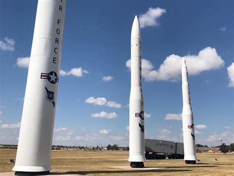 东风51洲际导弹 可变轨突防射程2万公里，首测多弹头分导技术