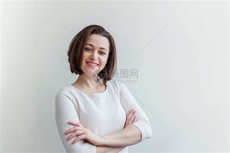 美丽的情感欧洲年轻快乐的棕色头发的女人高清图片下载-正版图片502528132-摄图网