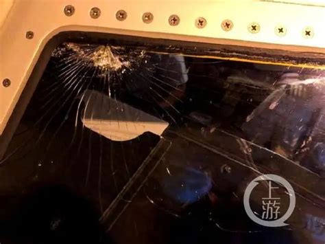 川航5·14客机风挡玻璃破裂事故中期调查报告近日将公布__凤凰网
