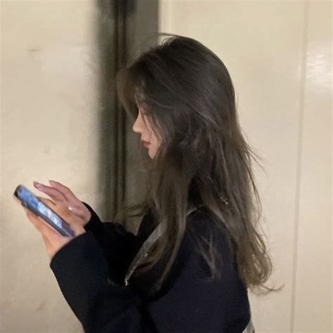 复古风侧脸头像女生真人