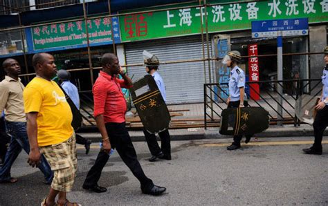 突发：温州闹市区有人引爆炸弹 嫌犯当场被抓