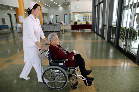 日本养老行业考察：关于日本老人长寿的秘密 - 行与知