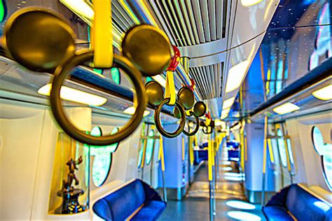 上海地铁迪士尼主题列车6月16日中午首发-蓝鲸财经