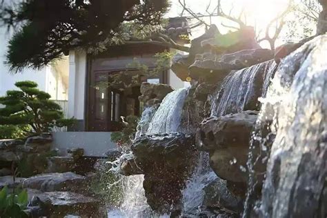 小庭院花园水景设计元素：小喷泉、涌泉、滴泉_田原景观