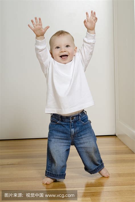 2岁半宝宝不会双脚跳，大动作发育不好，试试这四种锻炼方法！_家长