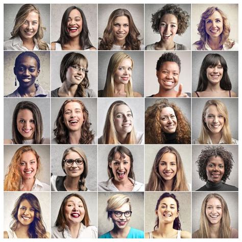 做出加油表情动作的不同人种拼图图片-做出加油表情动作的不同人种拼图素材-高清图片-摄影照片-寻图免费打包下载