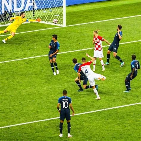 2018世界杯决赛 法国4-2克罗地亚获得冠军！