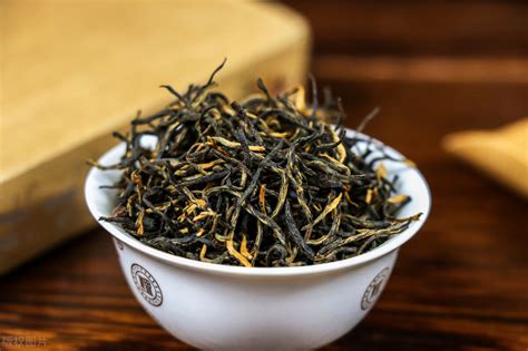 红茶保质期有几年，红茶的保质期有多久？常见品种及其存建议_普洱茶_邮箱网