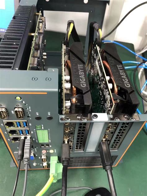 MEC-1000 独立显卡工控机 多GPU独显工控机 图形工作站 嵌入式无风扇工控机 边缘计算机 5G网络工控机