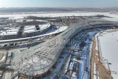【兰州新闻】兰州中川国际机场T3航站楼工程主体结构提前33天封顶_腾讯视频