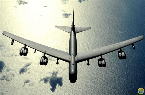 B-52远程战略轰炸机 - 神秘的地球 科学|自然|地理|探索