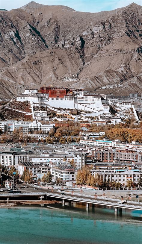 西藏拉萨壮观的布达拉宫高清图片下载-正版图片500706291-摄图网