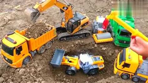 挖机南瓜车轮、工程车玩具动画片、少儿挖掘机动画、幼儿启蒙益智