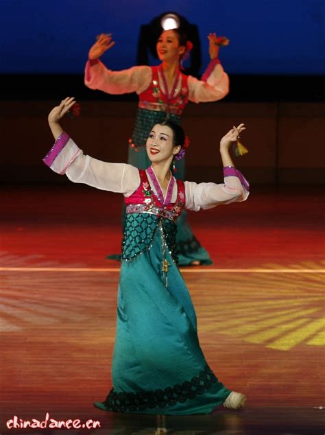 朝鲜平壤国家歌舞团的演出 - 舞蹈图片 - Powered by Discuz!