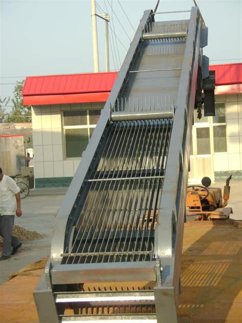 回转阶梯式格栅清污机-南京兰江水处理设备有限公司