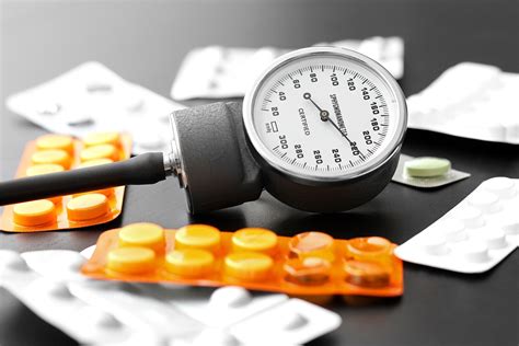 中青年人高血压，为何多是低压高？生活上做好7点，或许不用吃药