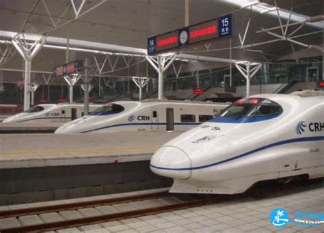 这条高铁为重庆而建，时速350公里，沿途多地，重庆长沙3小时直达 如今的高铁已经成为中国