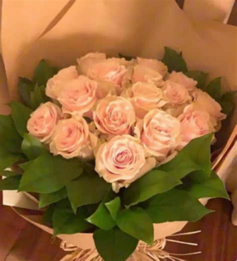 情人节给老婆送什么花比较好？情人节送花的特点是什么-六朵花